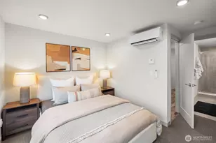 728 N 43rd St, Seattle, WA 98103 - Photo 18