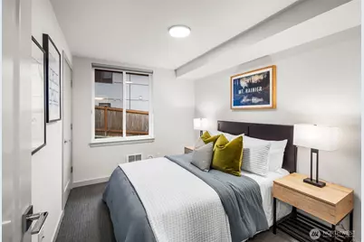 728 N 43rd Street, Seattle, WA 98103 - Photo 14