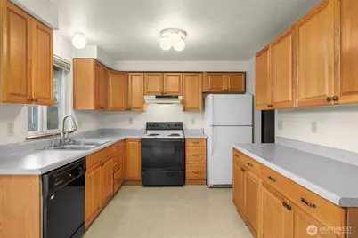 1413 Index Avenue SE, Renton, WA 98058 - Photo 8