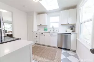 6012 40th Ave NE, Seattle, WA 98115 - Photo 16