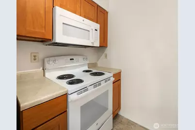 12424 NE 145th Street #C25, Kirkland, WA 98034 - Photo 16