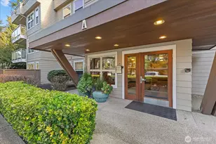 23015 Edmonds Way, Edmonds, WA 98020 - Photo 18