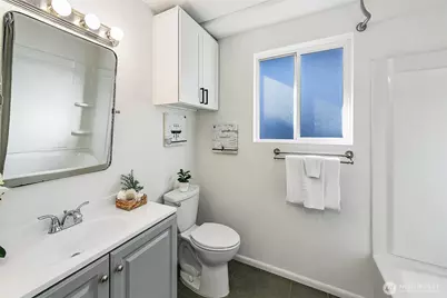 541 N 75th Street, Seattle, WA 98103 - Photo 22