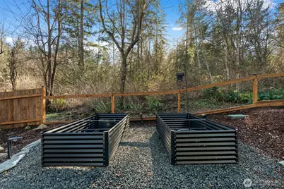 910 11th Avenue, Fox Island, WA 98333 - Photo 32
