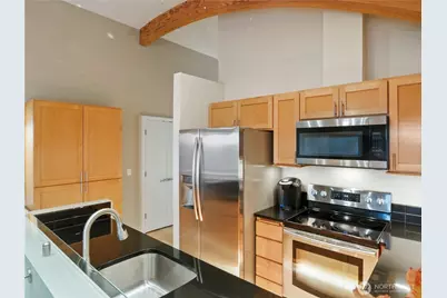 654 5th Avenue S #404, Edmonds, WA 98020 - Photo 4