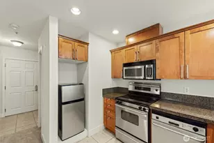 123 Queen Anne Ave N, Seattle, WA 98109 - Photo 10