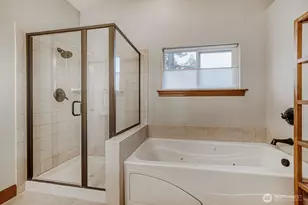 11740 Burke Ave N, Seattle, WA 98133 - Photo 20