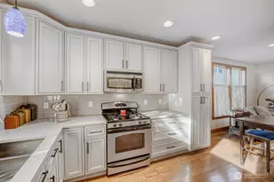 11740 Burke Ave N, Seattle, WA 98133 - Photo 10