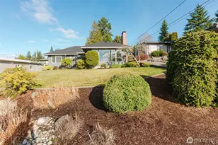 2110 E 17th St, Bremerton, WA 98310 - Photo 40