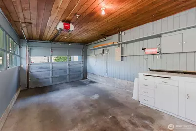 2110 E 17th Street, Bremerton, WA 98310 - Photo 32