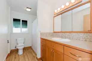 2110 E 17th St, Bremerton, WA 98310 - Photo 20