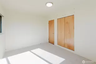 2110 E 17th St, Bremerton, WA 98310 - Photo 16