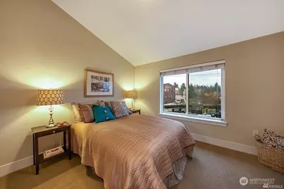 3841 Woodland Park Avenue N #B, Seattle, WA 98103 - Photo 8