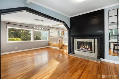 15411 SE 8th Street, Bellevue, WA 98007 - Photo 2