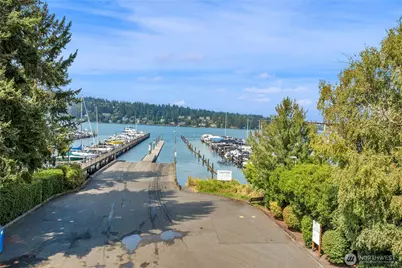 3911 Lake Washington Boulevard SE #B10, Bellevue, WA 98006 - Photo 18