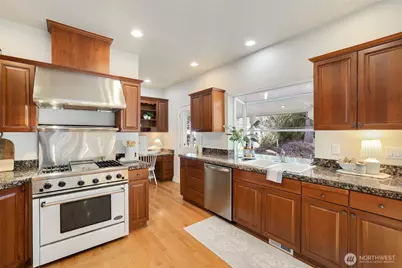 2726 9th Street SW, Puyallup, WA 98373 - Photo 10