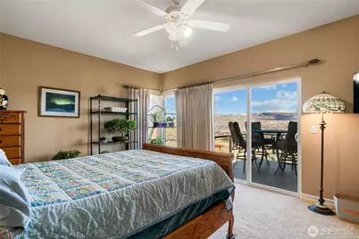 735 Castle Heights Drive, Wenatchee, WA 98801 - Photo 24