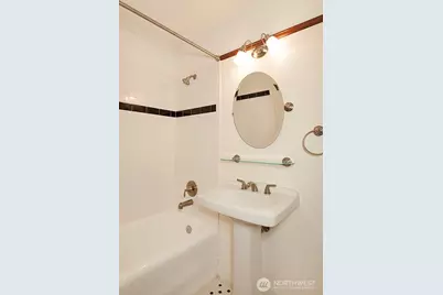 6710 Greenwood Avenue N #1-6, Seattle, WA 98103 - Photo 10