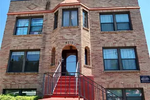 6710 Greenwood Ave N, Seattle, WA 98103 - Photo 2