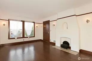 6710 Greenwood Ave N, Seattle, WA 98103 - Photo 16