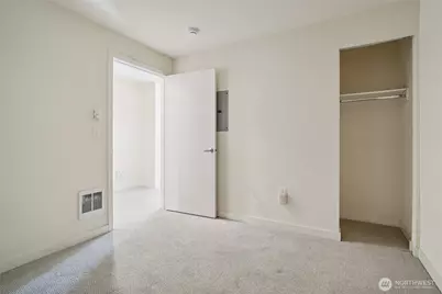 321 10th Avenue S #613, Seattle, WA 98104 - Photo 16