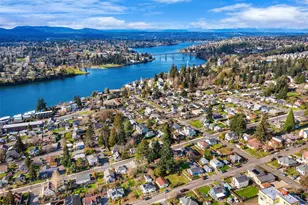 2401 E 16th St, Bremerton, WA 98310 - Photo 28