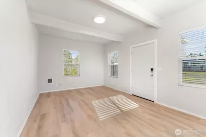 6416 S Mason Avenue, Tacoma, WA 98409 - Photo 4