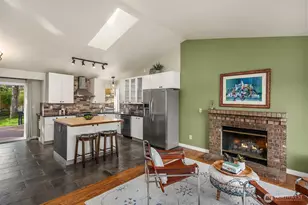 27615 221st Ave SE, Maple Valley, WA 98038 - Photo 2