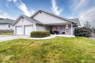 1525 SE Valley View Terrace, College Place, WA 99324 - Photo 2