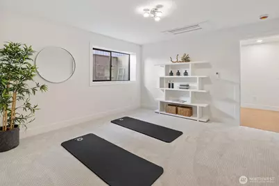 2515 35th Avenue W, Seattle, WA 98199 - Photo 16