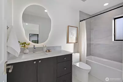 2515 35th Avenue W, Seattle, WA 98199 - Photo 28