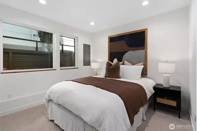 2214 Broadway E #B, Seattle, WA 98102 - Photo 16