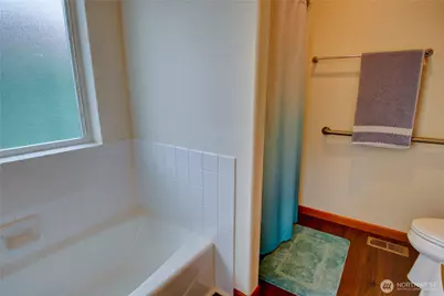 170 NW 13th Court, Oak Harbor, WA 98277 - Photo 22