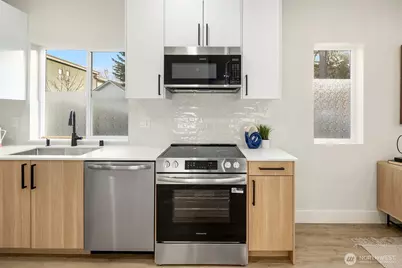 1411 Martin Luther King Jr Way, Seattle, WA 98122 - Photo 14