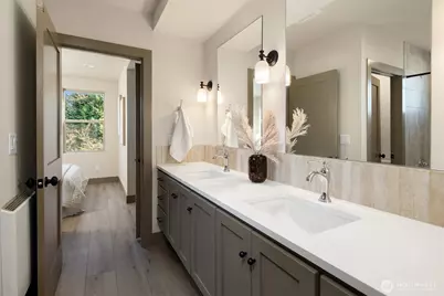 5037 25th Avenue SW, Seattle, WA 98106 - Photo 18