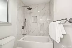 23928 SE 42nd Pl, Sammamish, WA 98029 - Photo 24