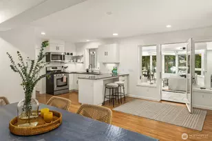 11710 Arrow Point Dr NE, Bainbridge Island, WA 98110 - Photo 22