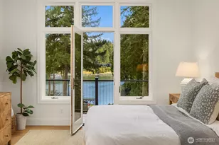 11710 Arrow Point Dr NE, Bainbridge Island, WA 98110 - Photo 14