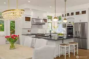 11710 Arrow Point Dr NE, Bainbridge Island, WA 98110 - Photo 8