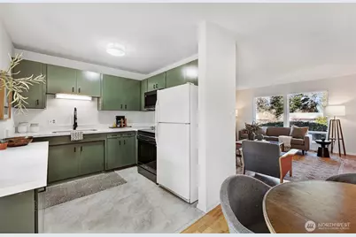 16505 67th Avenue W, Lynnwood, WA 98037 - Photo 12