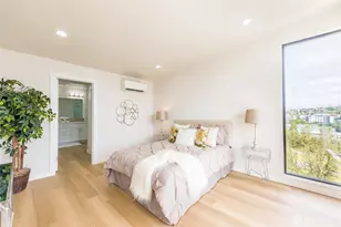 1019 Sturgus Ave S, Seattle, WA 98144 - Photo 16