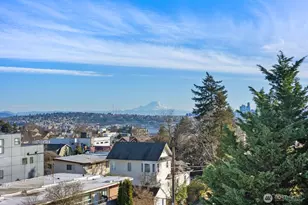 4801 Dayton Ave N, Seattle, WA 98103 - Photo 16