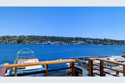 2040 Westlake Avenue N #17, Seattle, WA 98109 - Photo 26