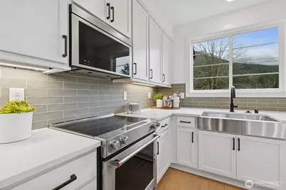 1196 Waterfall Way SE #1804, North Bend, WA 98045 - Photo 2