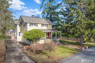 2342 N 137th St, Seattle, WA 98133 - Photo 2