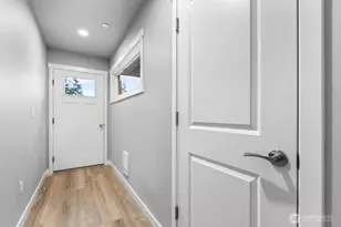 16823 Alder Way, Lynnwood, WA 98037 - Photo 8