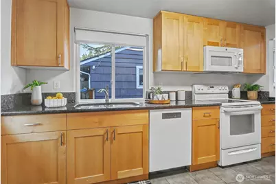 2021 NE 97th Street, Seattle, WA 98115 - Photo 14
