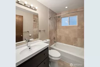 5220 21st Avenue NE #2, Seattle, WA 98105 - Photo 12