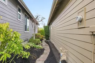 23042 NE 128th Pl, Redmond, WA 98053 - Photo 24