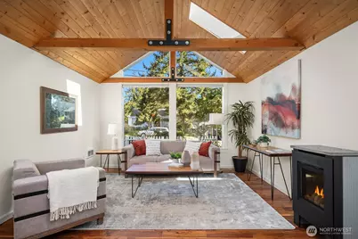 14333 Dayton Avenue N, Seattle, WA 98133 - Photo 6